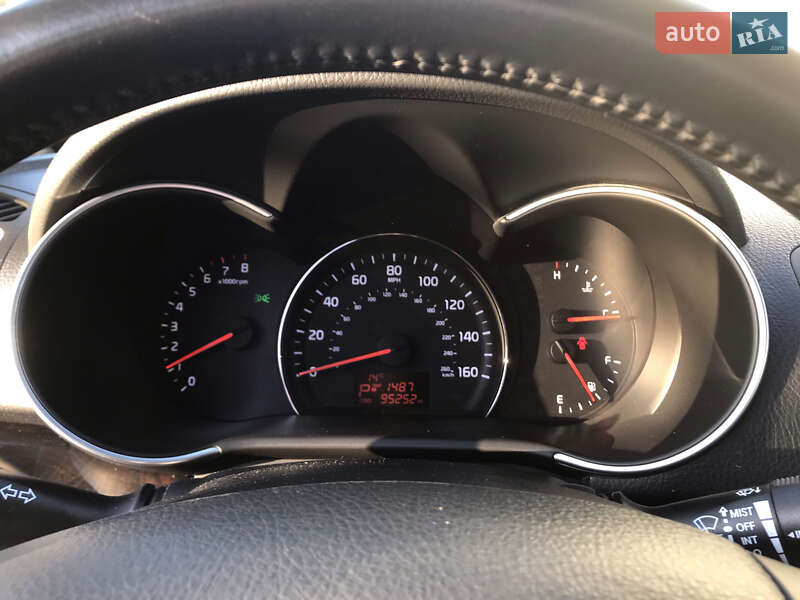 Позашляховик / Кросовер Kia Sorento 2014 в Сокалі