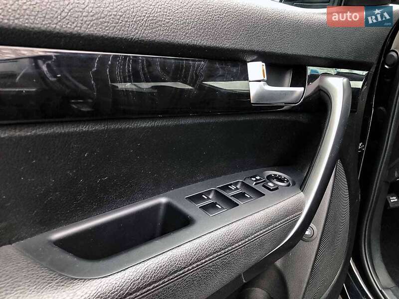 Позашляховик / Кросовер Kia Sorento 2013 в Києві
