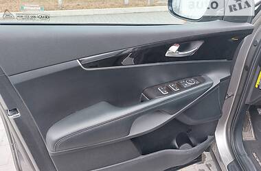 Внедорожник / Кроссовер Kia Sorento 2017 в 