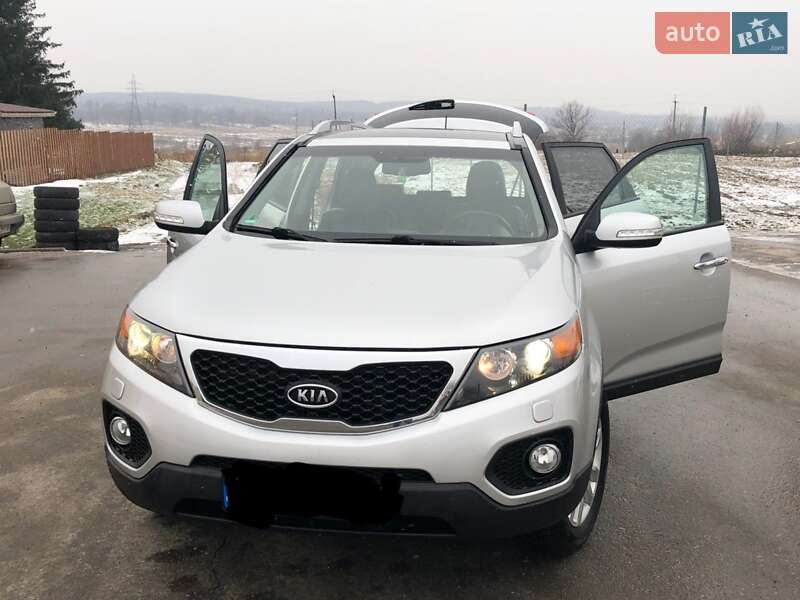 Внедорожник / Кроссовер Kia Sorento 2010 в Калуше
