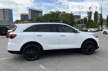 Внедорожник / Кроссовер Kia Sorento 2019 в 