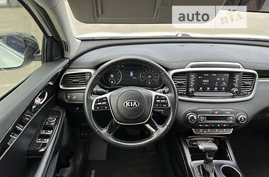 Внедорожник / Кроссовер Kia Sorento 2019 в 