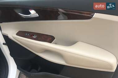 Позашляховик / Кросовер Kia Sorento 2015 в Києві