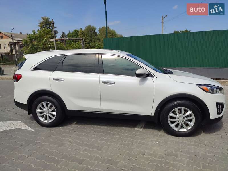 Позашляховик / Кросовер Kia Sorento 2015 в Чернівцях фото 3 Позашляховик / Кросовер Kia Sorento 2015 в Чернівцях