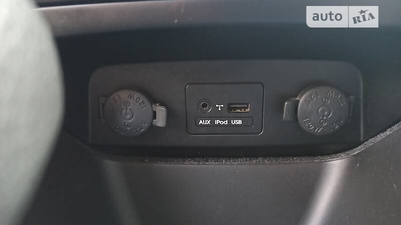 Позашляховик / Кросовер Kia Sorento 2011 в Києві