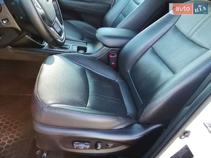 Внедорожник / Кроссовер Kia Sorento 2013 в Одессе