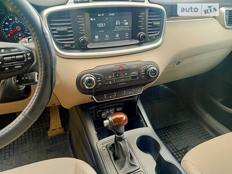 Внедорожник / Кроссовер Kia Sorento 2017 в Хмельницком