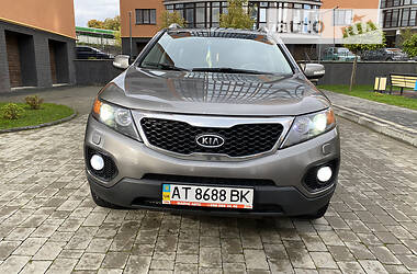 Позашляховик / Кросовер Kia Sorento 2011 в Івано-Франківську