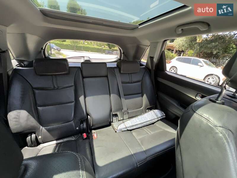 Позашляховик / Кросовер Kia Sorento 2010 в Миколаєві