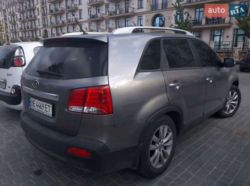 Позашляховик / Кросовер Kia Sorento 2010 в Миколаєві