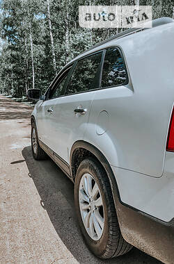 Внедорожник / Кроссовер Kia Sorento 2011 в 
