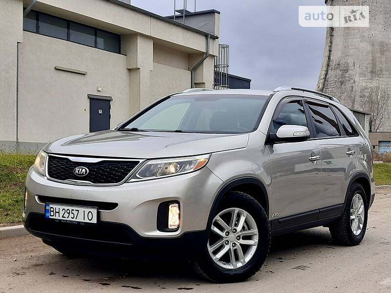 Позашляховик / Кросовер Kia Sorento 2014 в 