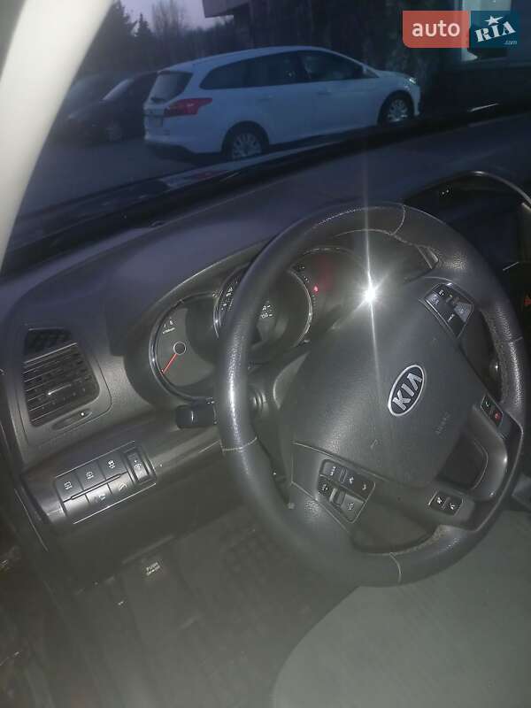 Позашляховик / Кросовер Kia Sorento 2011 в Кам'янському