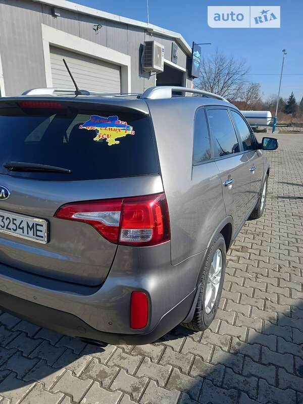 Внедорожник / Кроссовер Kia Sorento 2013 в Дрогобыче