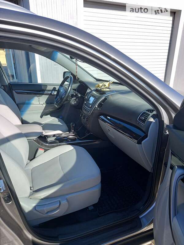 Внедорожник / Кроссовер Kia Sorento 2013 в Дрогобыче