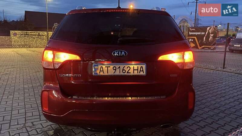 Позашляховик / Кросовер Kia Sorento 2014 в Івано-Франківську