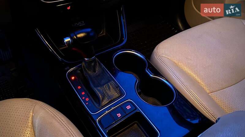 Позашляховик / Кросовер Kia Sorento 2014 в Івано-Франківську