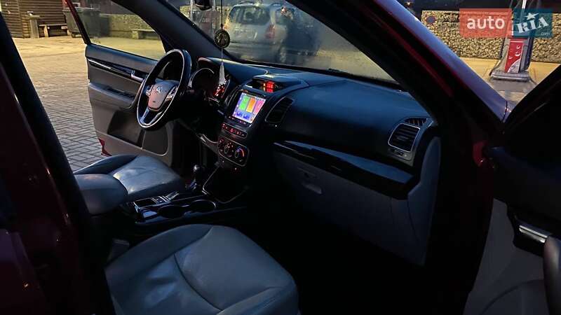 Позашляховик / Кросовер Kia Sorento 2014 в Івано-Франківську