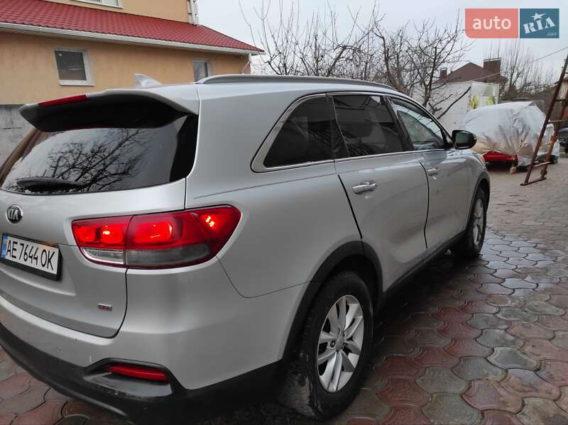 Внедорожник / Кроссовер Kia Sorento 2015 в Днепре