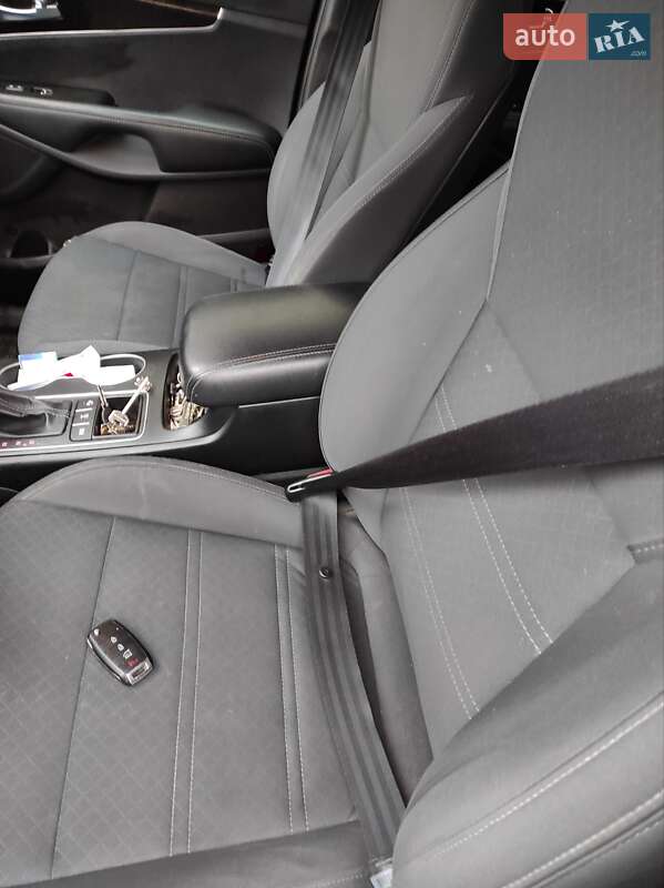 Внедорожник / Кроссовер Kia Sorento 2015 в Днепре