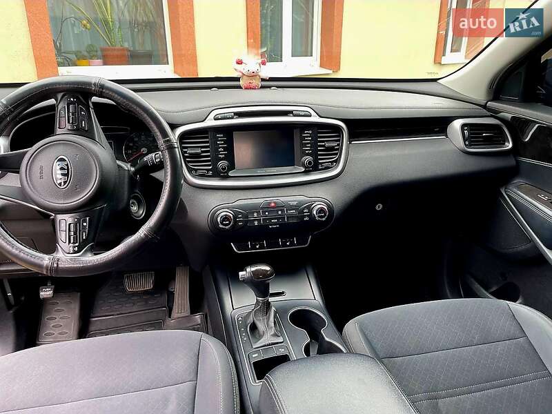 Внедорожник / Кроссовер Kia Sorento 2016 в Полтаве