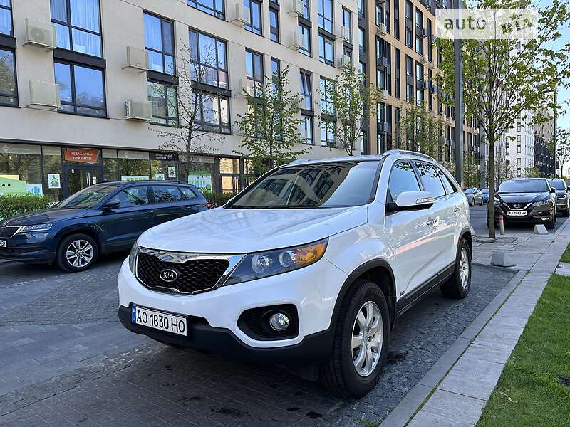 Внедорожник / Кроссовер Kia Sorento 2010 в 