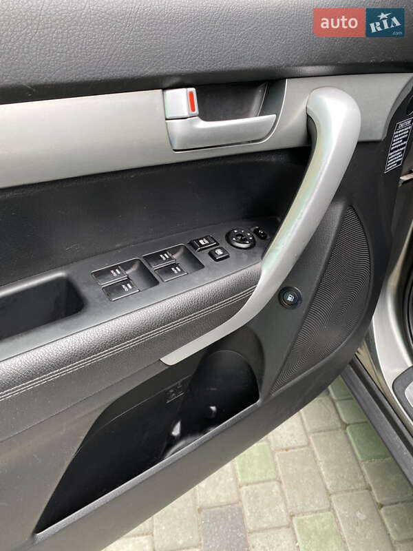Внедорожник / Кроссовер Kia Sorento 2011 в Любомле фото 12 Внедорожник / Кроссовер Kia Sorento 2011 в Любомле