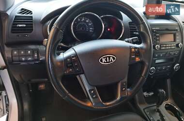 Внедорожник / Кроссовер Kia Sorento 2010 в 