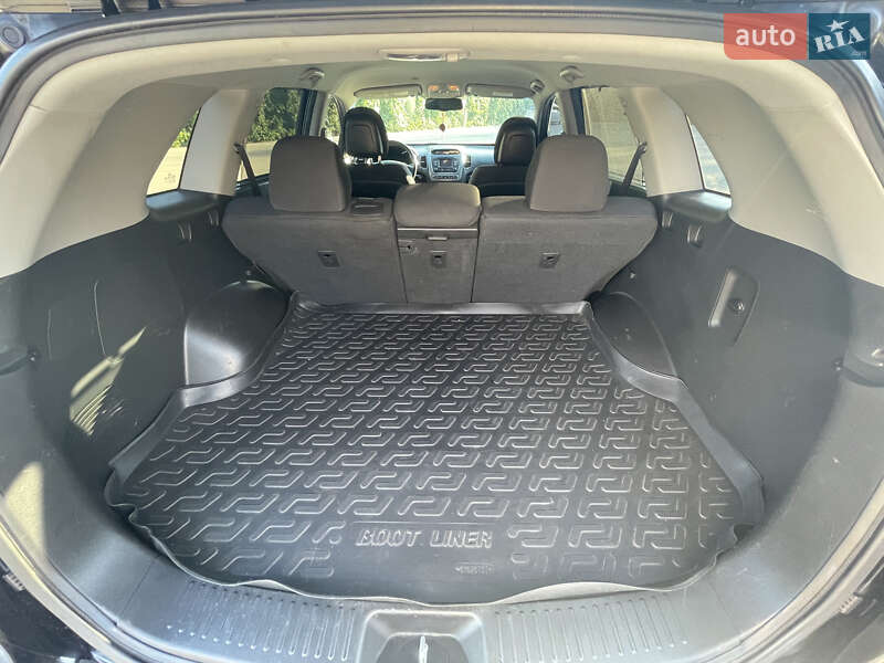 Позашляховик / Кросовер Kia Sorento 2013 в Дніпрі