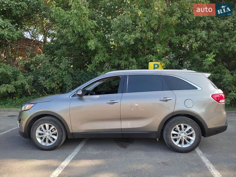 Позашляховик / Кросовер Kia Sorento 2016 в Кам'янець-Подільському