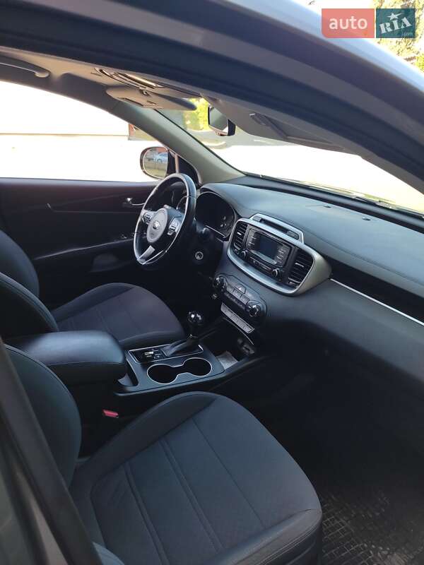 Позашляховик / Кросовер Kia Sorento 2016 в Кам'янець-Подільському