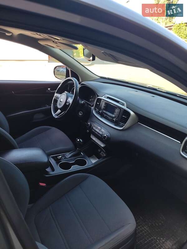 Позашляховик / Кросовер Kia Sorento 2016 в Кам'янець-Подільському