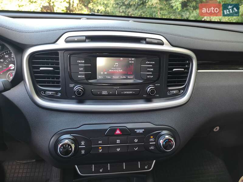 Позашляховик / Кросовер Kia Sorento 2016 в Кам'янець-Подільському
