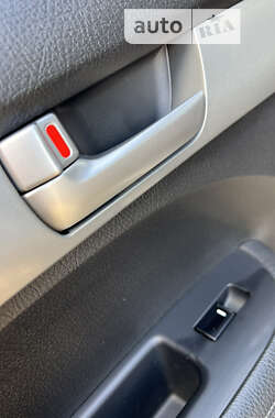 Внедорожник / Кроссовер Kia Sorento 2010 в 