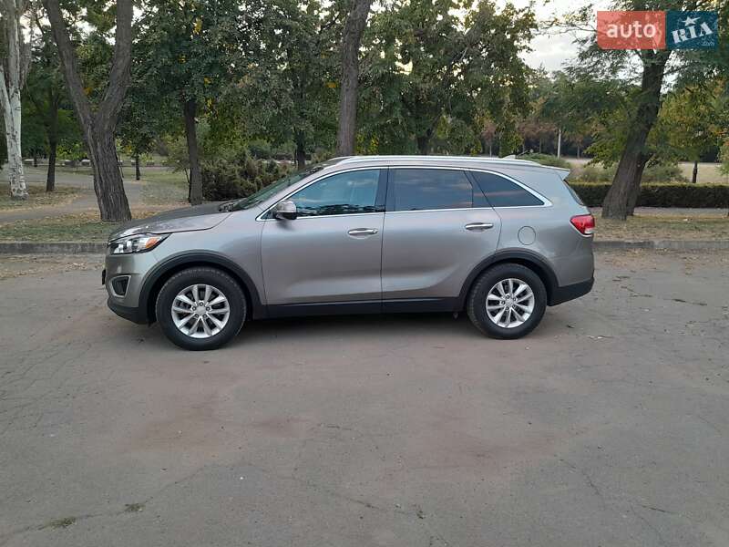 Позашляховик / Кросовер Kia Sorento 2017 в Кривому Розі фото 10 Позашляховик / Кросовер Kia Sorento 2017 в Кривому Розі