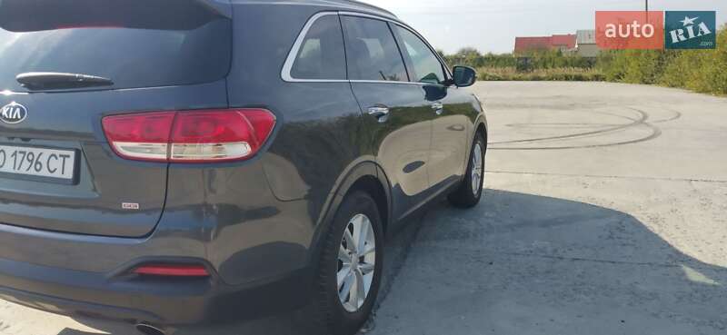Позашляховик / Кросовер Kia Sorento 2015 в Ужгороді