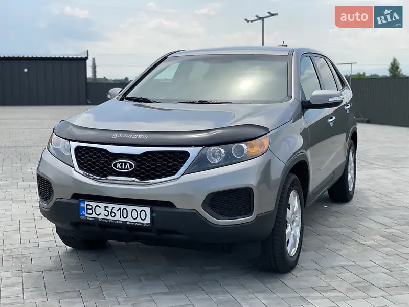 Позашляховик / Кросовер Kia Sorento 2012 в 