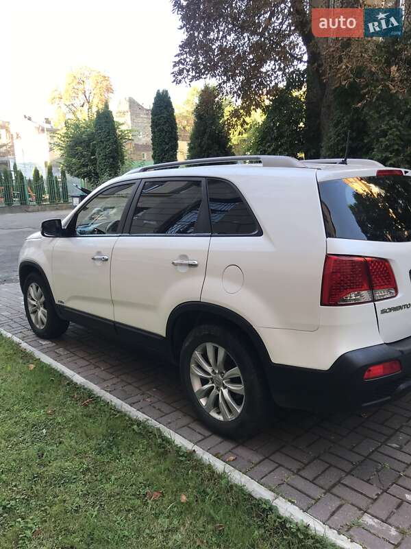 Позашляховик / Кросовер Kia Sorento 2011 в Львові