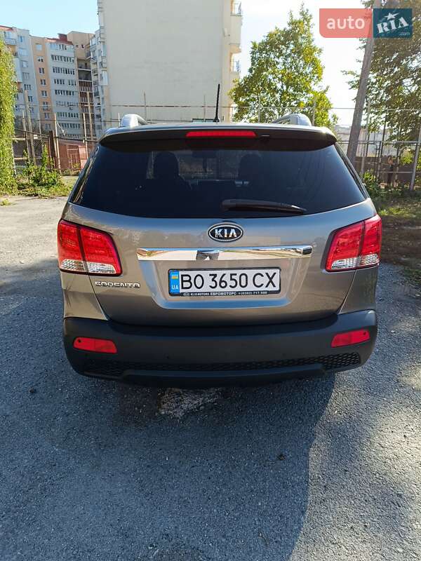 Внедорожник / Кроссовер Kia Sorento 2010 в Тернополе