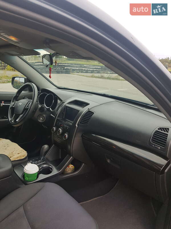 Позашляховик / Кросовер Kia Sorento 2010 в Львові