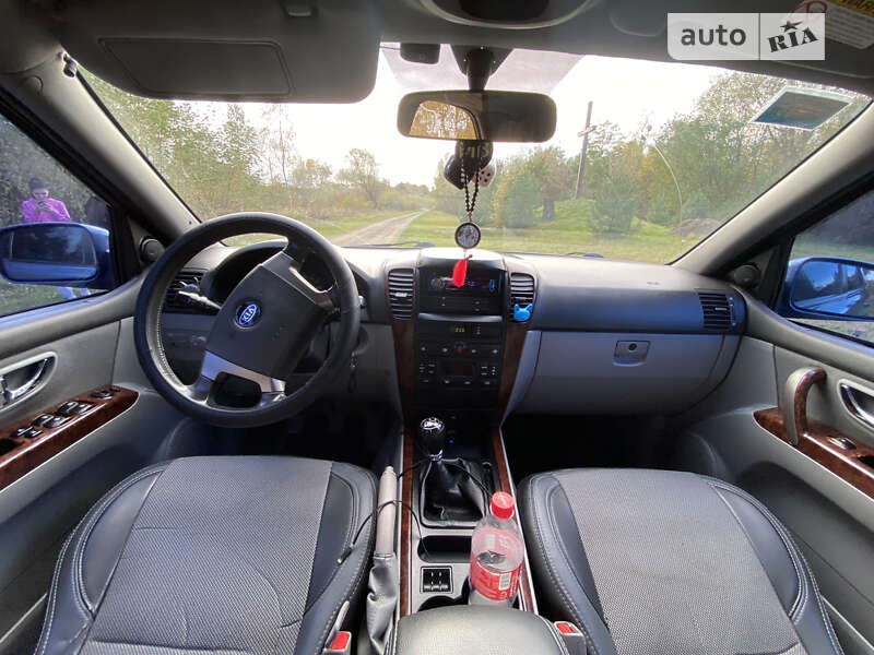 Внедорожник / Кроссовер Kia Sorento 2004 в Буске