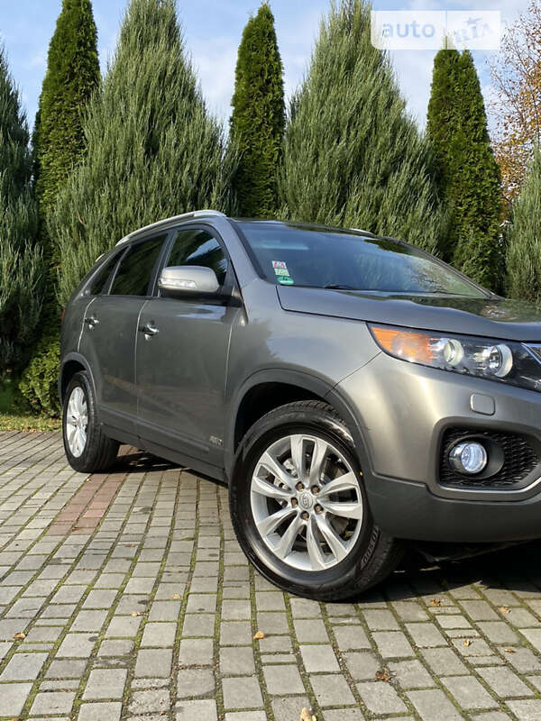 Внедорожник / Кроссовер Kia Sorento 2012 в Самборе