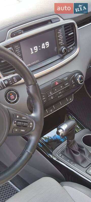 Позашляховик / Кросовер Kia Sorento 2016 в Києві фото 41 Позашляховик / Кросовер Kia Sorento 2016 в Києві