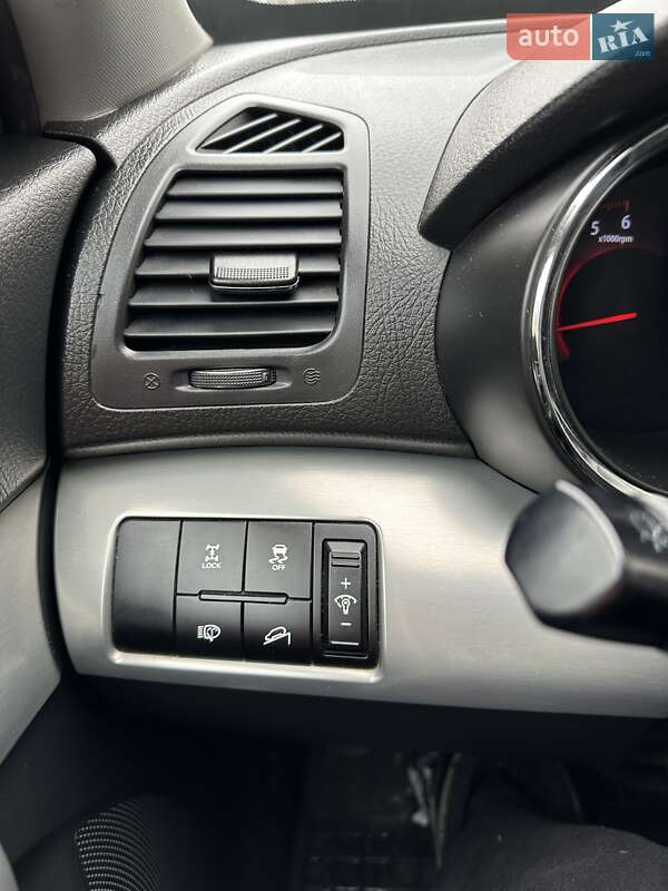 Внедорожник / Кроссовер Kia Sorento 2011 в Дубровице