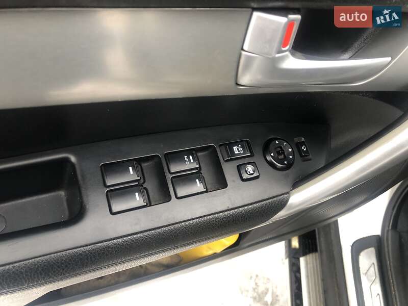 Позашляховик / Кросовер Kia Sorento 2011 в Сумах