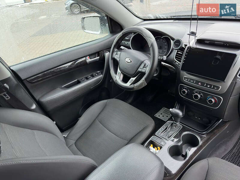 Позашляховик / Кросовер Kia Sorento 2014 в Львові