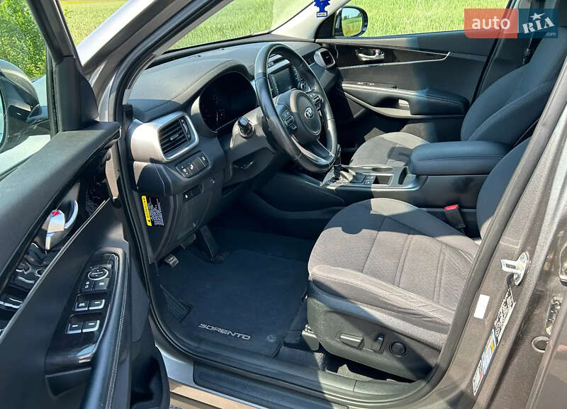 Внедорожник / Кроссовер Kia Sorento 2017 в Киеве