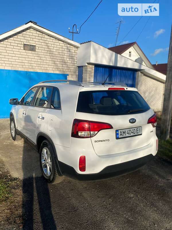 Позашляховик / Кросовер Kia Sorento 2013 в Житомирі