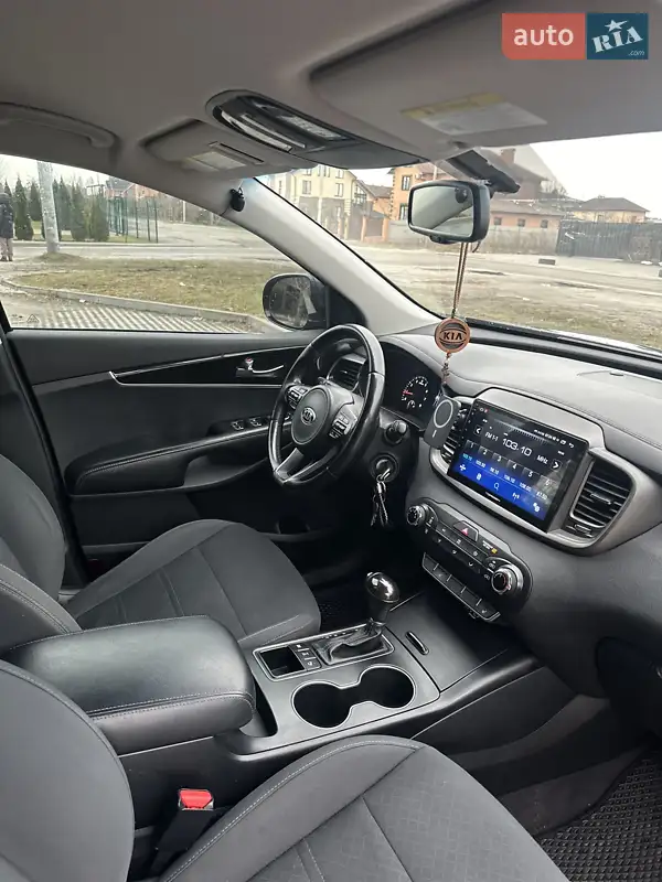 Внедорожник / Кроссовер Kia Sorento 2015 в 