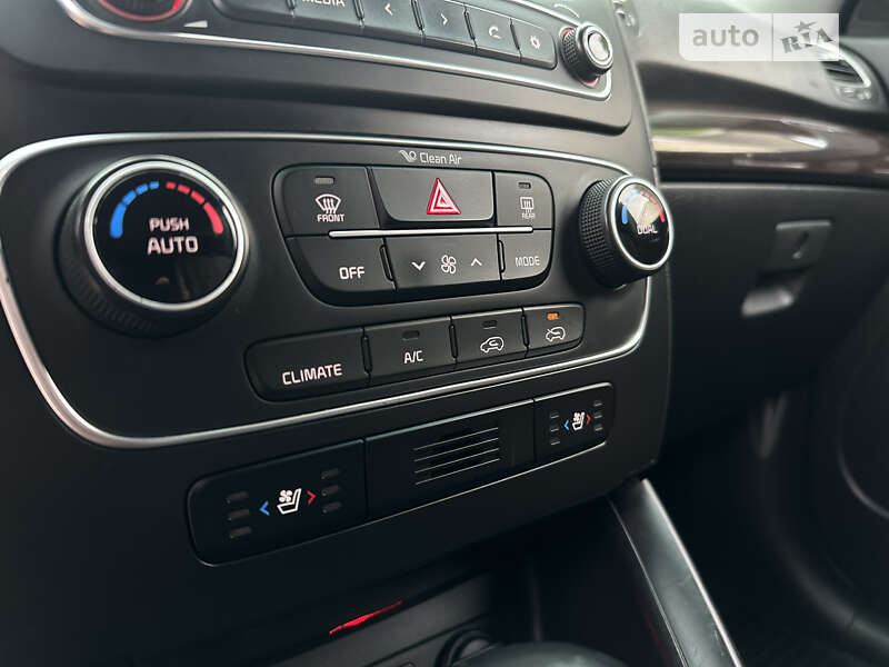 Внедорожник / Кроссовер Kia Sorento 2012 в Трускавце